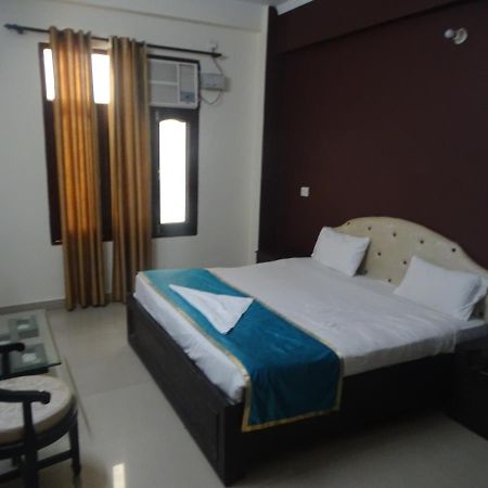 Hotel Paras Plaza Rishīkesh Exterior foto